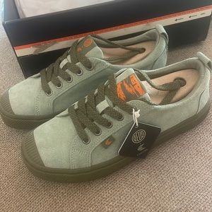 Cariuma x DEUS OCA Low Canvas Sneaker